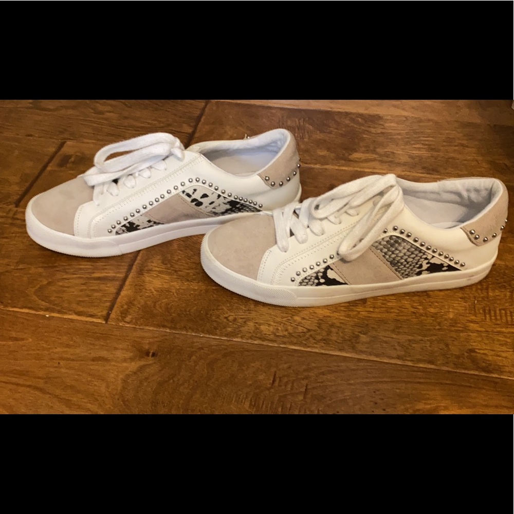 Cute zara sneakers worn once!!